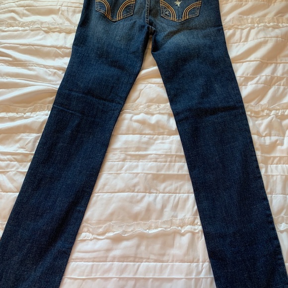 Brand new Hollister ripped jeans - Picture 2 of 8